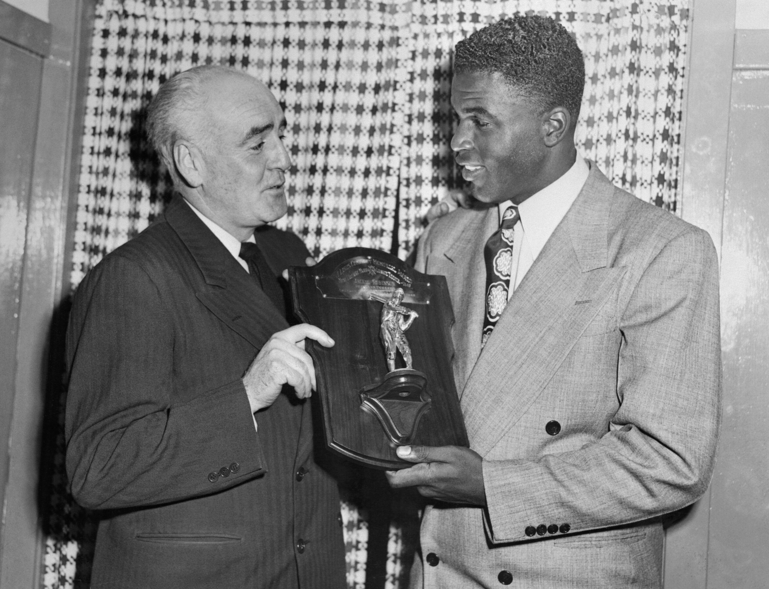 jackie robinson winning award